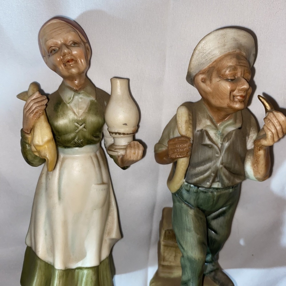 Vintage Napcoware Figurines - Man Pipe and Woman Oil Lamp‎ - pair 6.2"